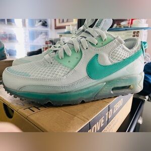 Nike Air Max 90 Terrascape
Aura Washed Teal. Very Clean. Rare. $225